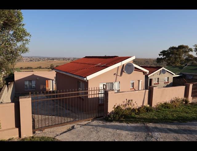 2 BEDROOM HOUSE FOR SALE IN BREIDBACH